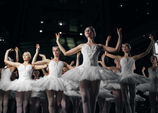 Comment la pratique régulière du Pilates peut-elle aider à prévenir les blessures chez les danseurs de ballet ?